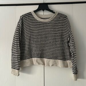 Oversized cropped sweater